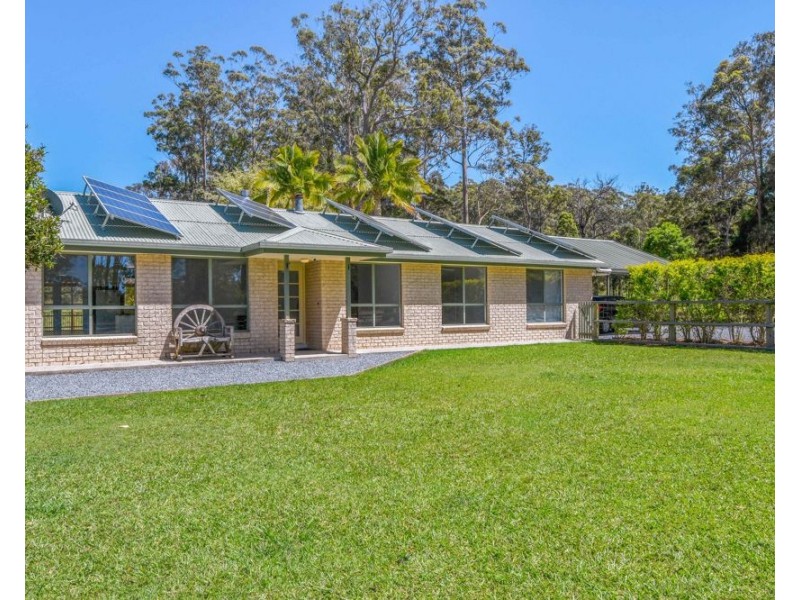 517 Lake Innes Drive, Lake Innes NSW 2446