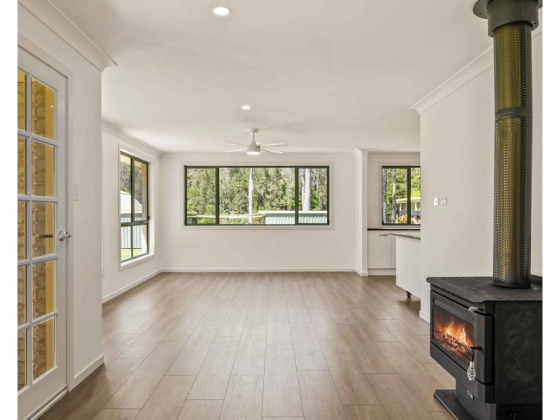 517 Lake Innes Drive, Lake Innes NSW 2446