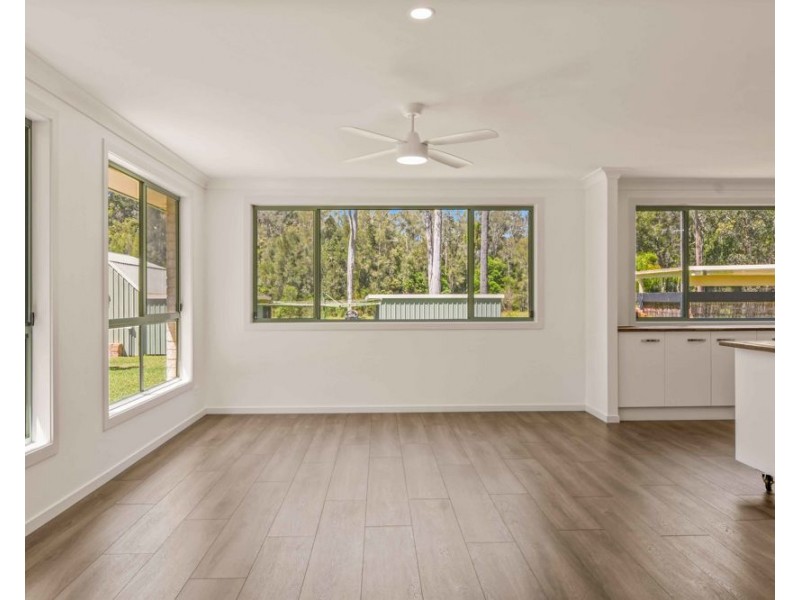 517 Lake Innes Drive, Lake Innes NSW 2446