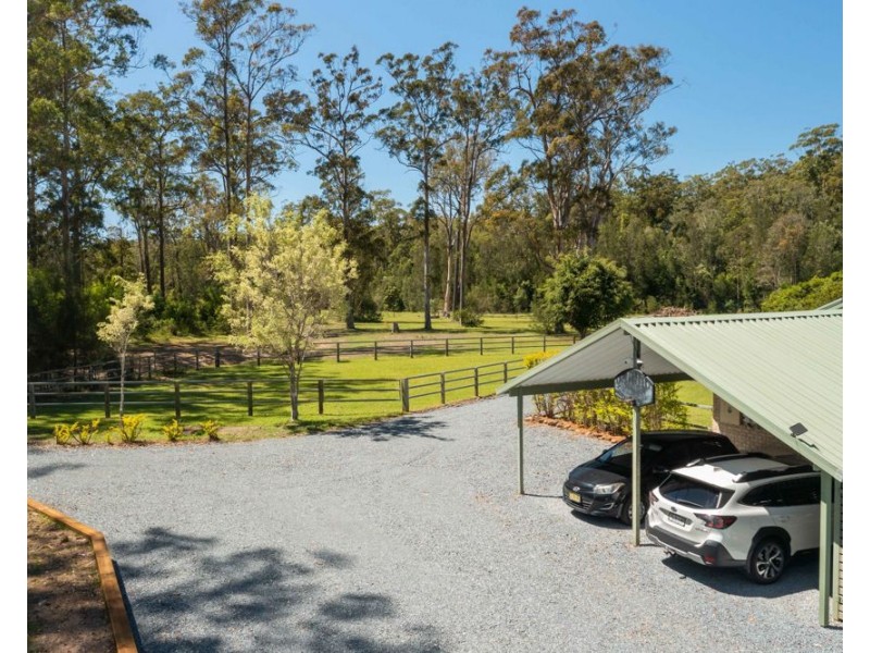517 Lake Innes Drive, Lake Innes NSW 2446