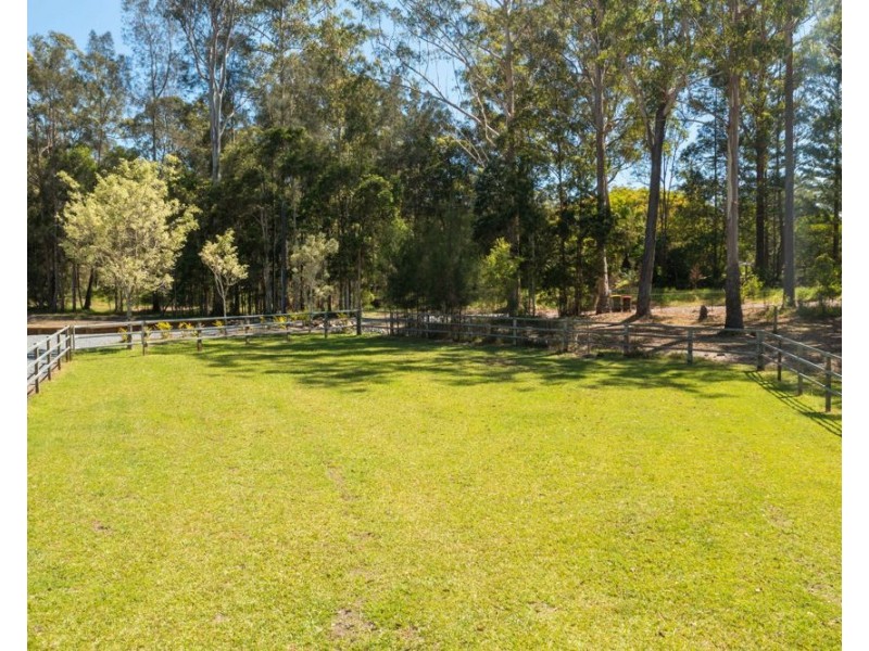 517 Lake Innes Drive, Lake Innes NSW 2446
