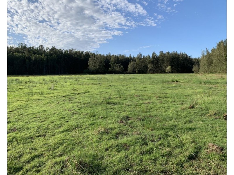 369 Maria River Rd, Crescent Head NSW 2440