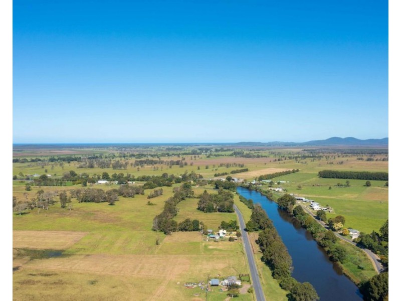 65 Right Bank Road, Belmore River NSW 2440