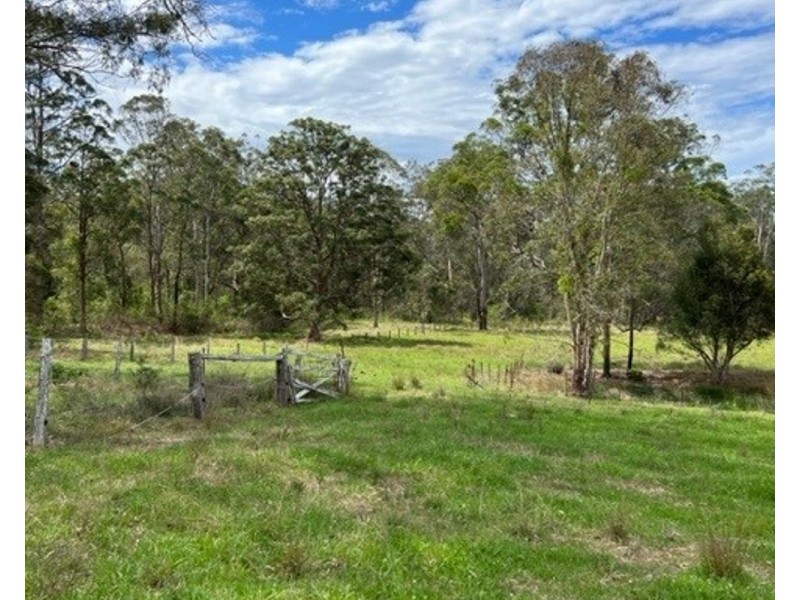 21 Mobbs Drive, Kundabung NSW 2441