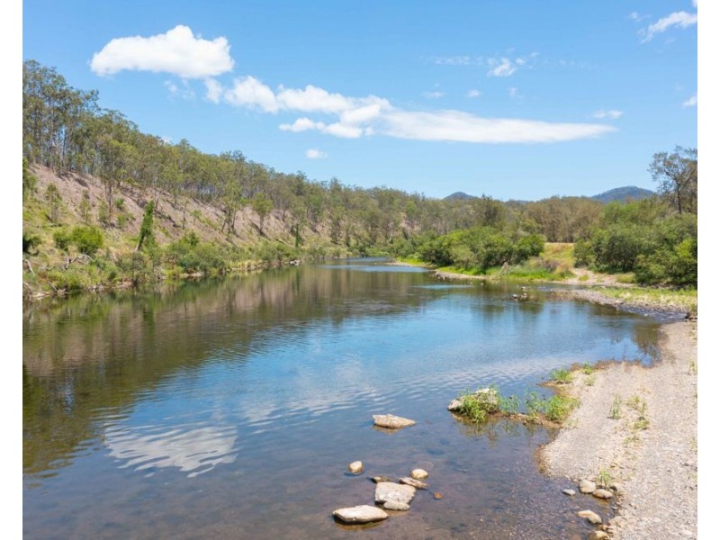 8493 Armidale Rd, Comara NSW 2440