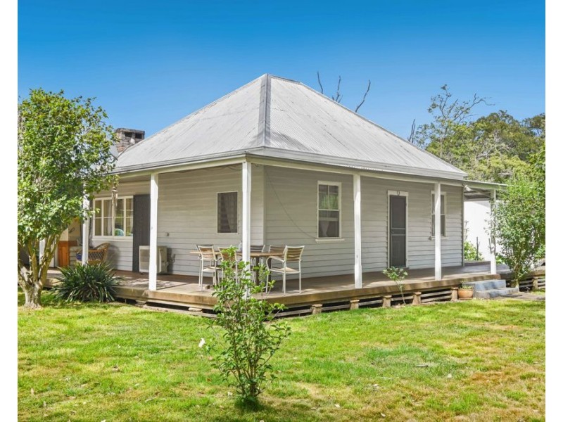 8493 Armidale Rd, Comara NSW 2440