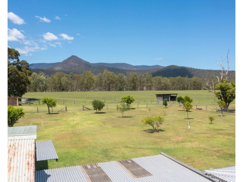 8493 Armidale Rd, Comara NSW 2440