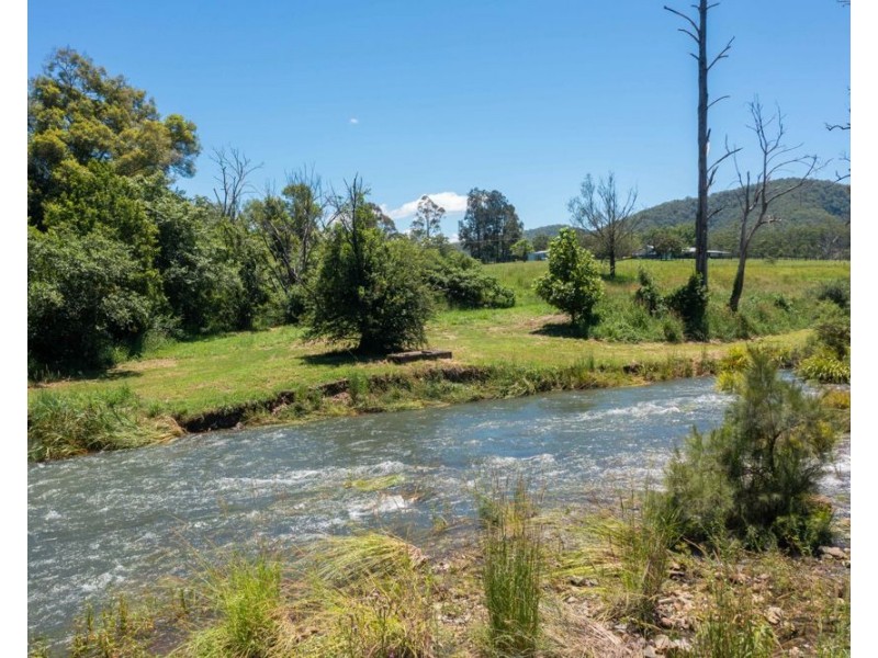 123 Lemon Gum Road, Lower Pappinbarra NSW 2446