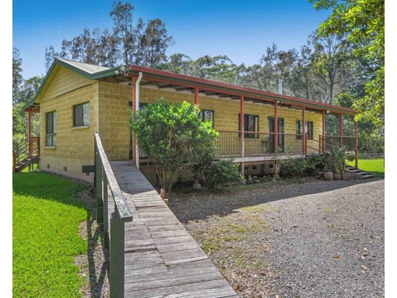 170 Stuarts Point Rd, Barraganyatti NSW 2441