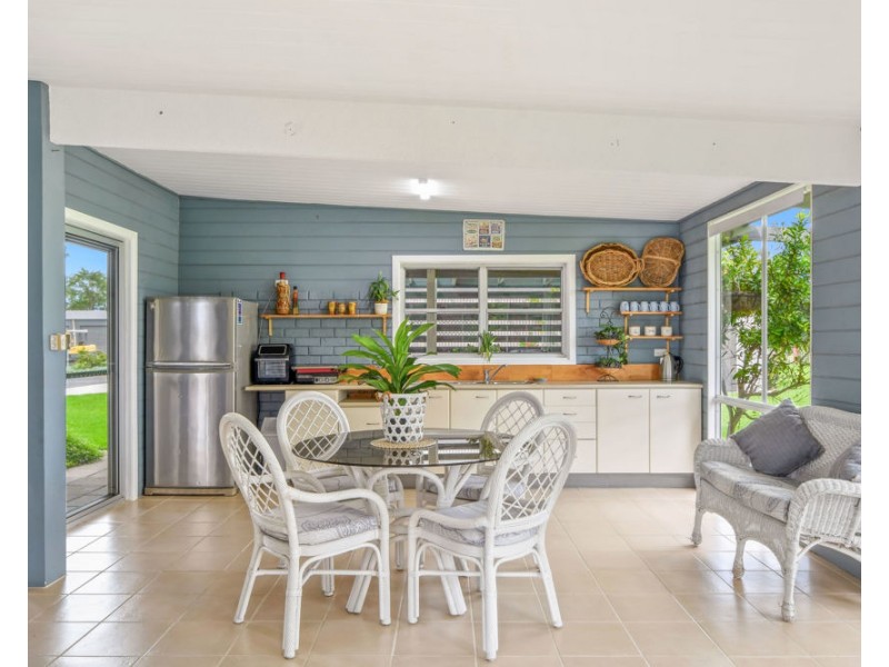 8 Barnard Street, Gladstone NSW 2440