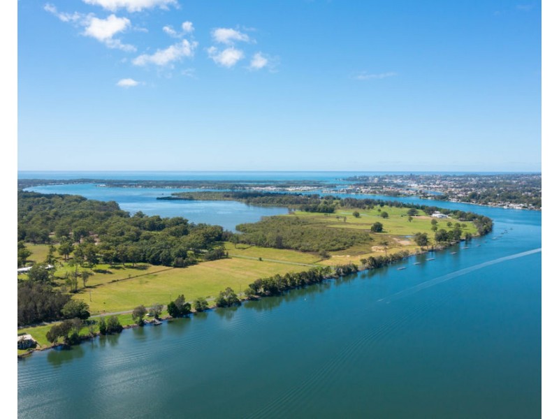 428 Shoreline Drive, Riverside NSW 2444