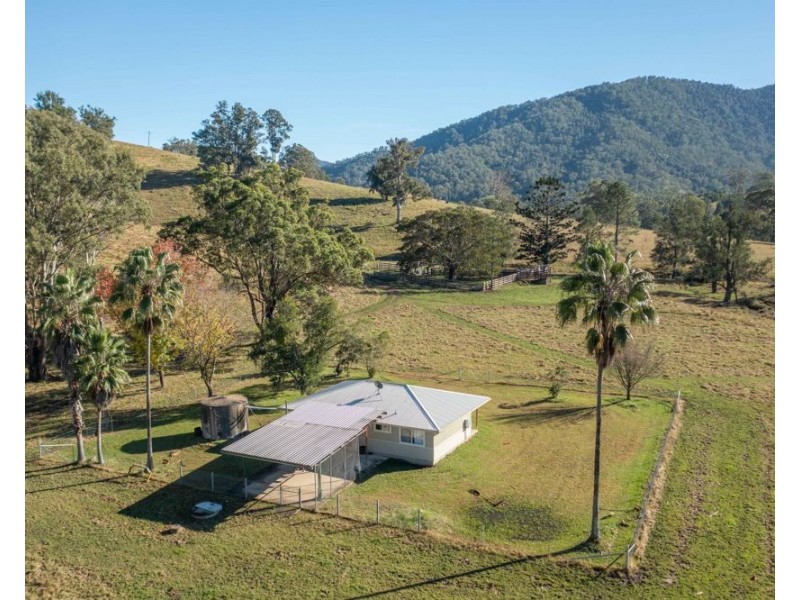 7748 Oxley Highway, Mount Seaview NSW 2446