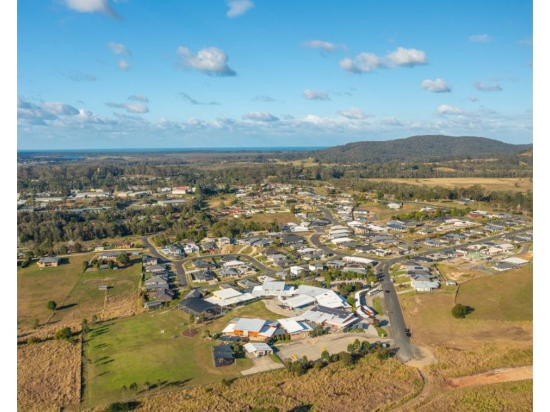 21 Rowe Drive, Macksville NSW 2447