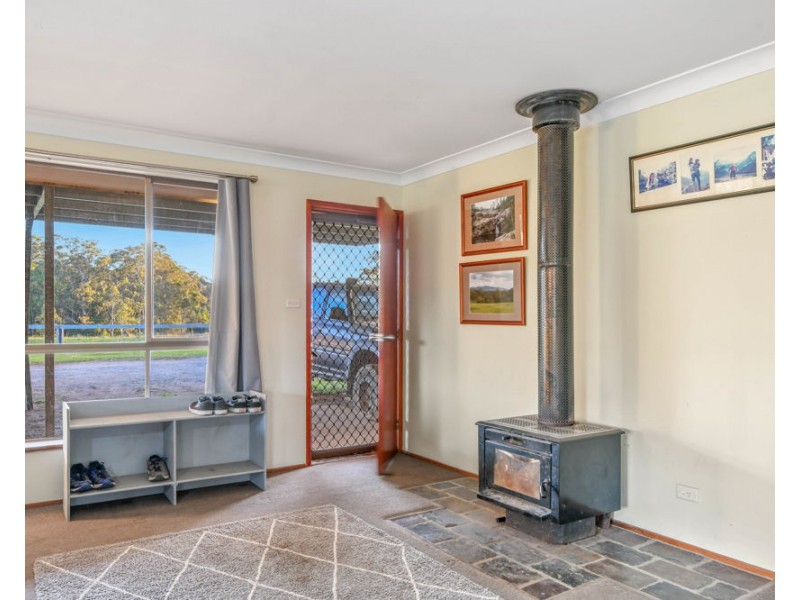 27 Seams Road, Kundabung NSW 2441