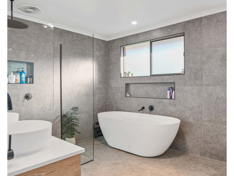 180 Hewens Road, Brombin NSW 2446
