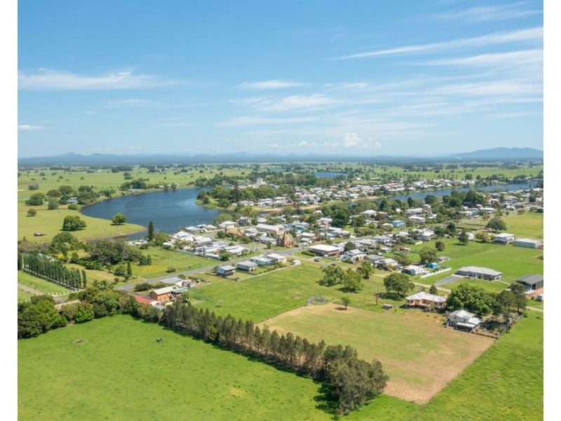 21 Darkwater Street, Gladstone NSW 2440