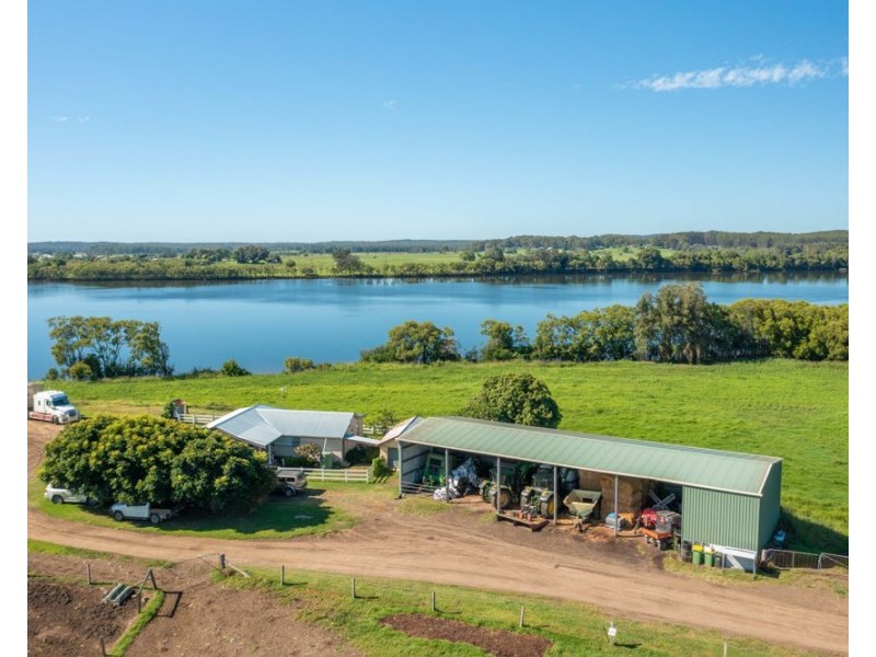 282 Newtons Road, Dumaresq Island NSW 2430