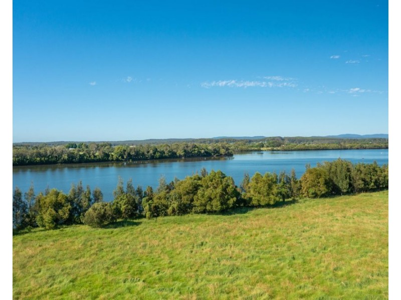 282 Newtons Road, Dumaresq Island NSW 2430