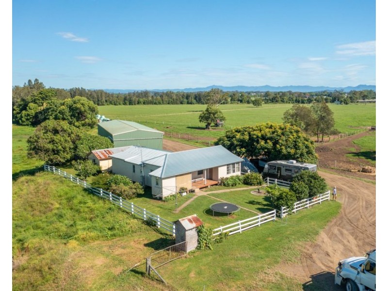 282 Newtons Road, Dumaresq Island NSW 2430