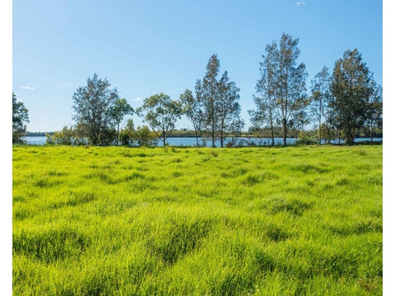 282 Newtons Road, Dumaresq Island NSW 2430