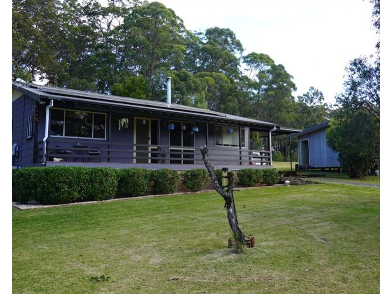 6 Coolamon rd, Lake Innes NSW 2446