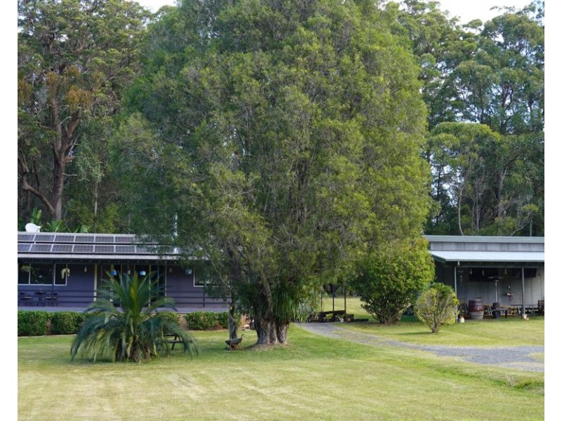 6 Coolamon rd, Lake Innes NSW 2446