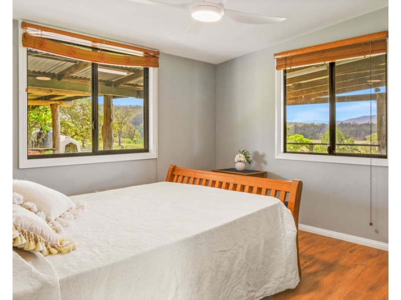 800 Toms Gully Rd, Hickeys Creek NSW 2440