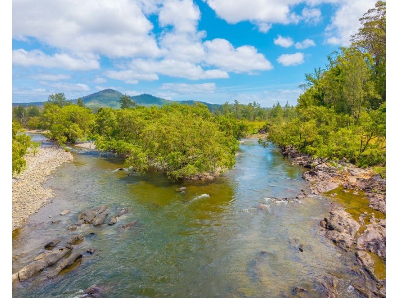 800 Toms Gully Rd, Hickeys Creek NSW 2440