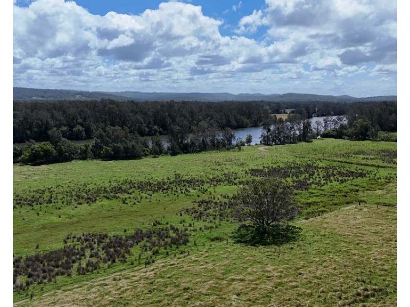 409 Mundays Lane, Limeburners Creek NSW 2444