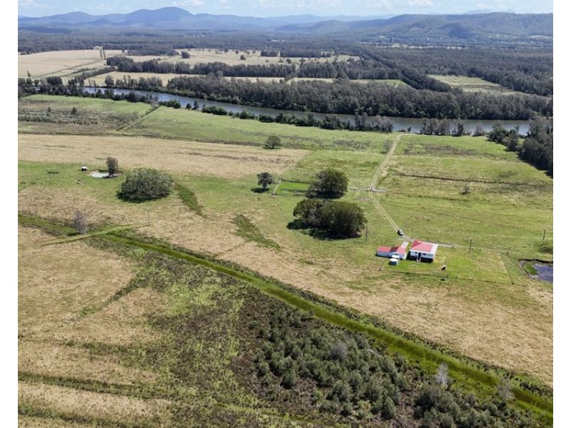 409 Mundays Lane, Limeburners Creek NSW 2444