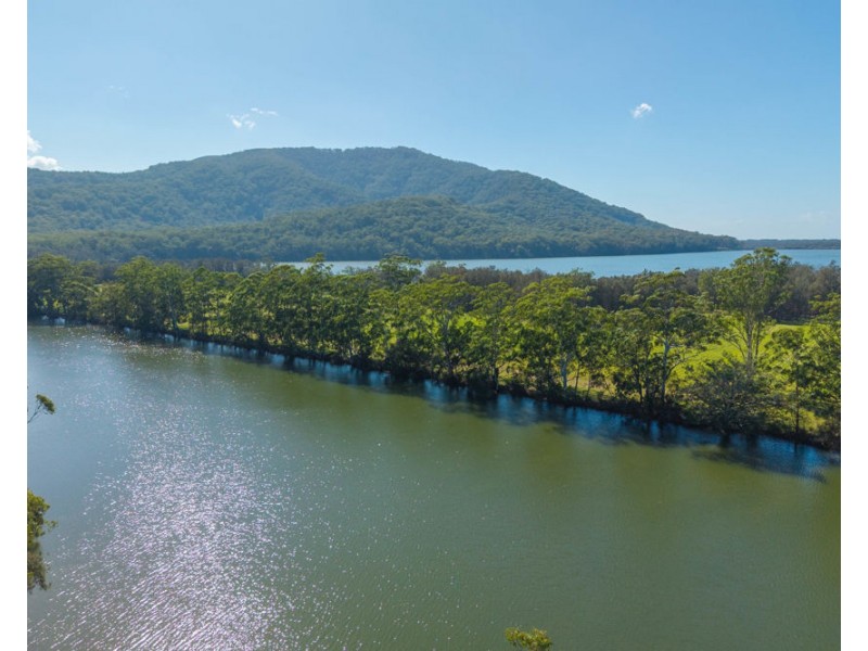 4300 Pacific Highway, Middle Brother NSW 2443