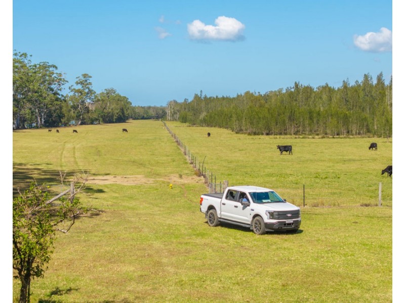 4300 Pacific Highway, Middle Brother NSW 2443