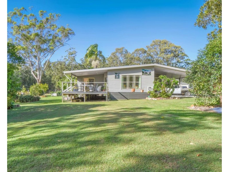 4300 Pacific Highway, Middle Brother NSW 2443