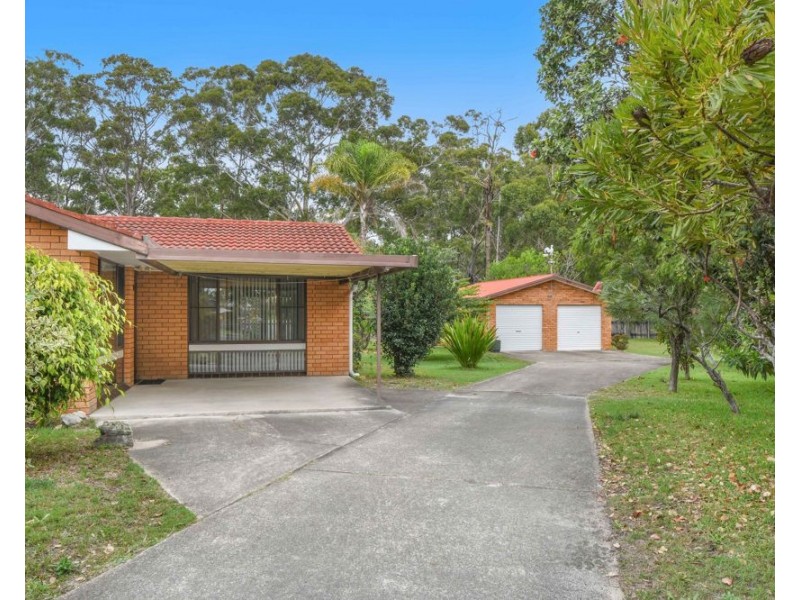 19 Nineteenth Avenue, Stuarts Point NSW 2441