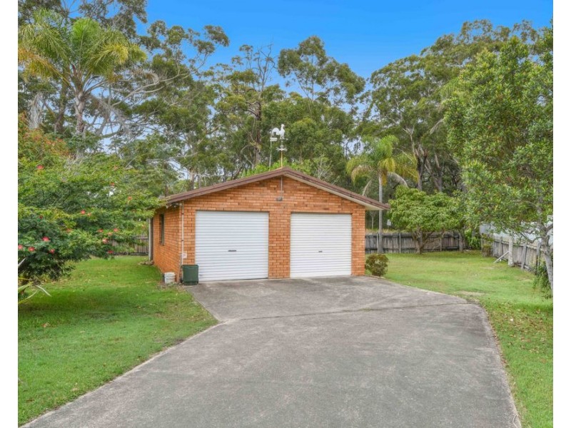 19 Nineteenth Avenue, Stuarts Point NSW 2441