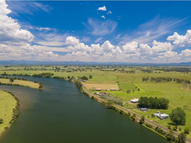 Summer Island NSW 2440