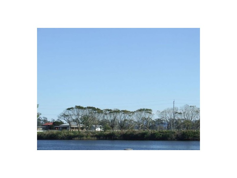 Summer Island NSW 2440