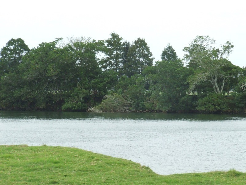 Summer Island NSW 2440