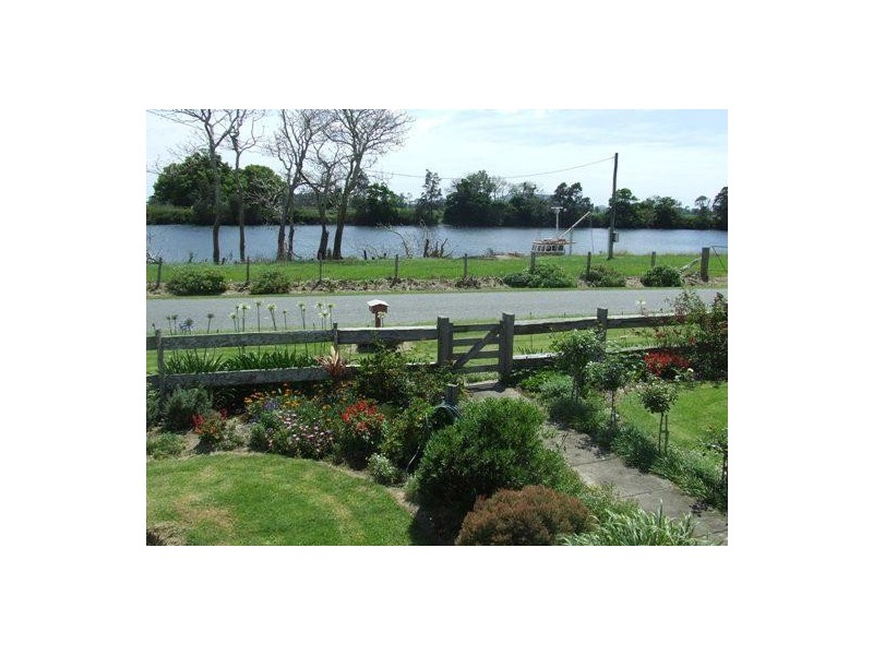 Summer Island NSW 2440