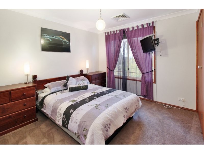 12 Pinetree Avenue, Cranebrook NSW 2749