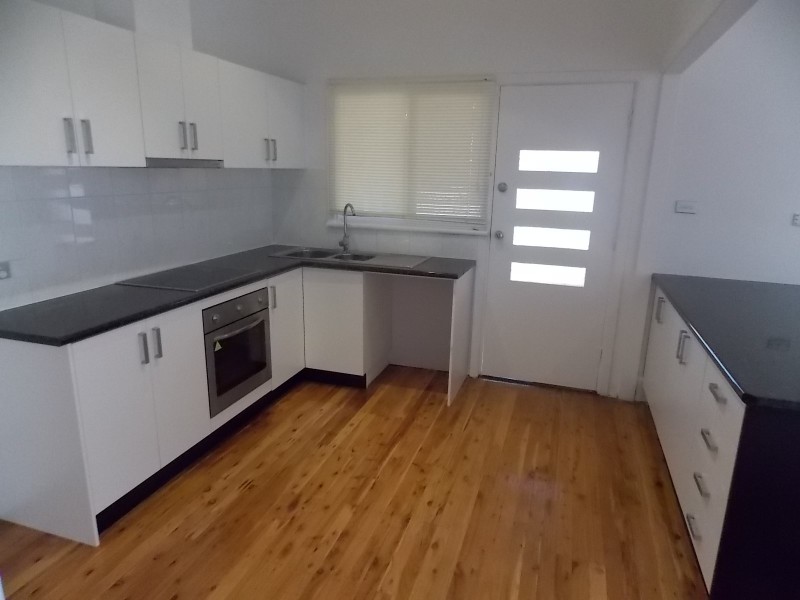 8 Hilltop Road, Penrith NSW 2750