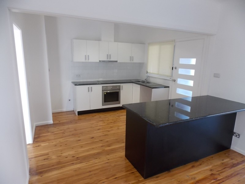 8 Hilltop Road, Penrith NSW 2750