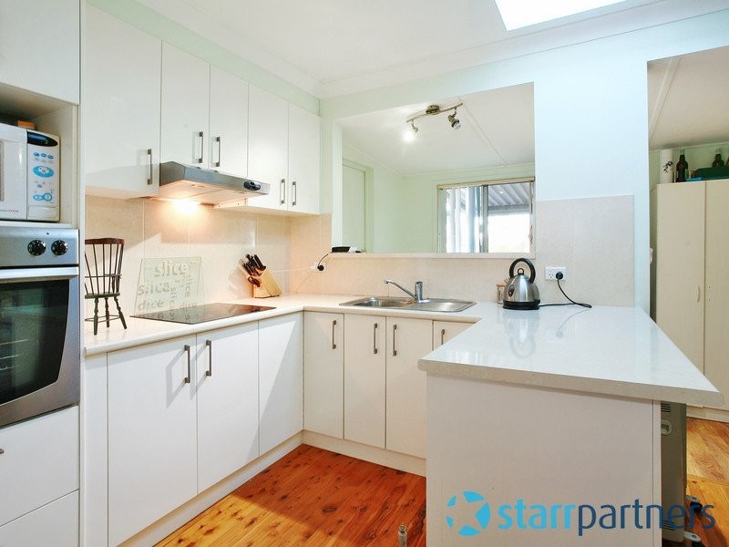 100 College Street, Cambridge Park NSW 2747