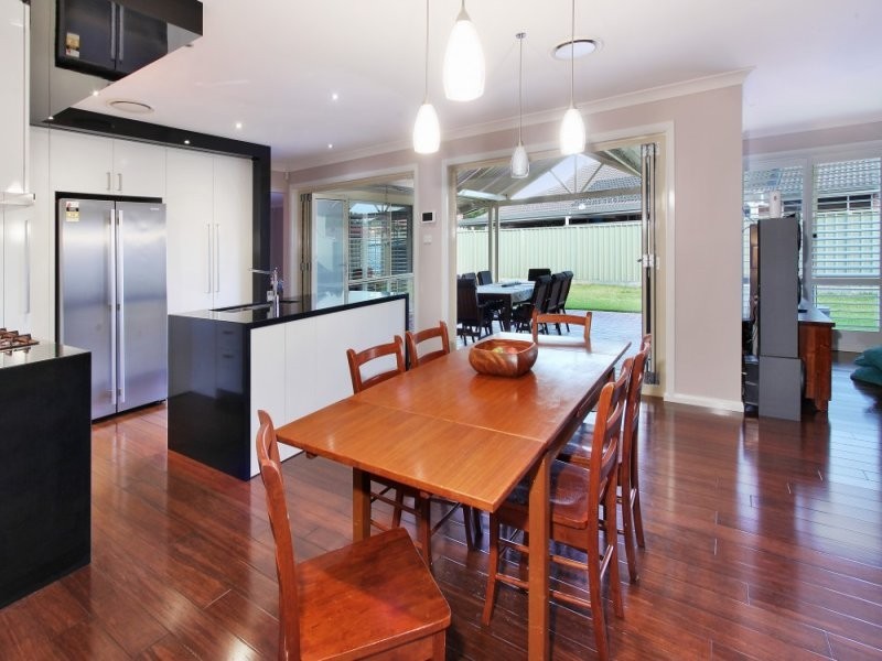 39 Glengarry Drive, Glenmore Park NSW 2745