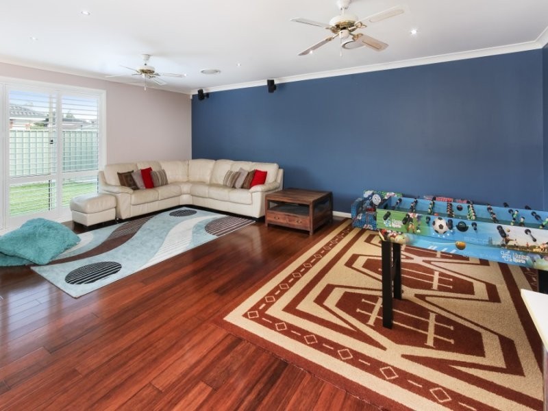 39 Glengarry Drive, Glenmore Park NSW 2745