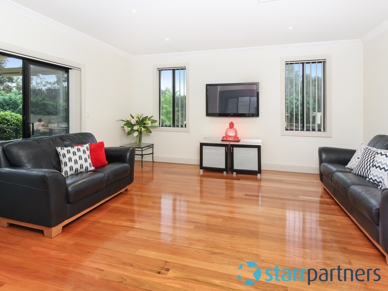 8 Marie Pitt Place, Glenmore Park NSW 2745