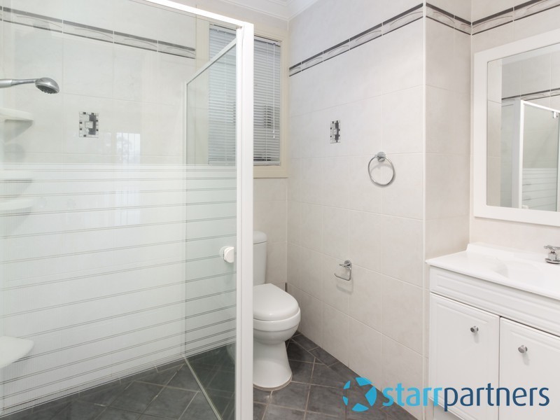 8 Marie Pitt Place, Glenmore Park NSW 2745