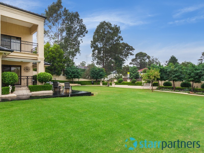 8 Marie Pitt Place, Glenmore Park NSW 2745