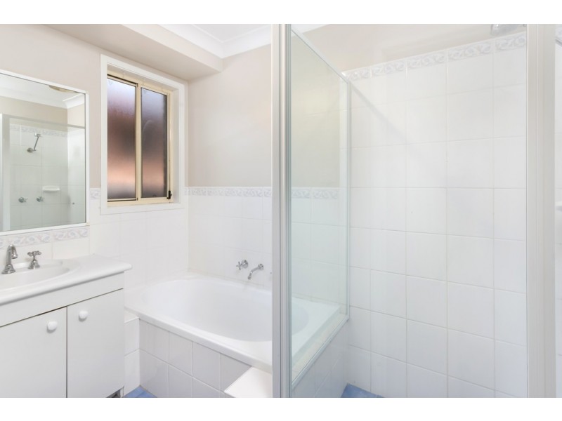 10 William Howell Drive, Glenmore Park NSW 2745