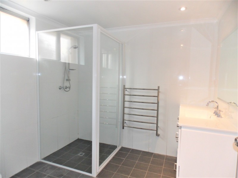 1/3 The Crescent, Penrith NSW 2750